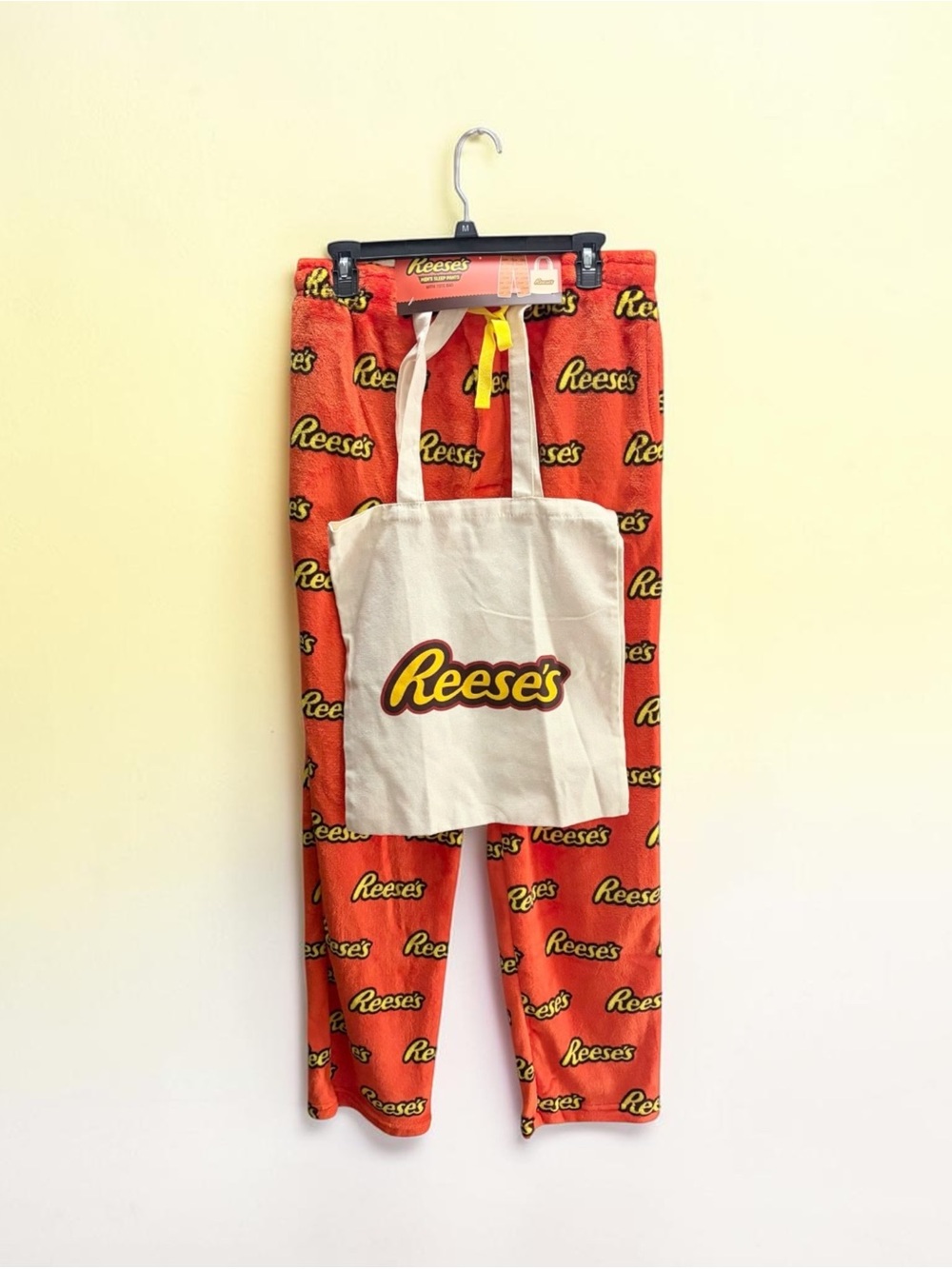 REESE’S Peanut Butter Cup Candy Fleece Sleep Pajama Pants Tote Bag Mens Large